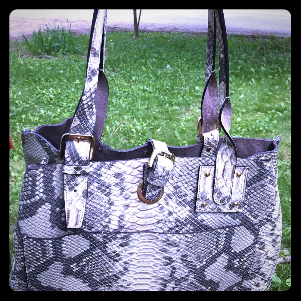 Vittoria Napoli genuine leather hand bag